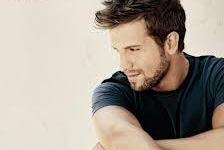 Pablo Alborán cumple 24 años, y lo celebra en plena gira en Cáceres