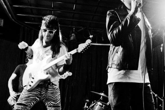 Reserva el 17 abril en tu agenda, HOTEL PARIS presenta su EP en Costello !