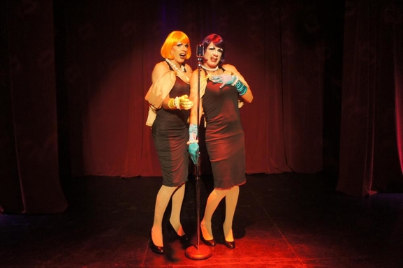 “EL VARIETÓN” Los 20 años de carrera de los Quintana en el Teatro Alfil