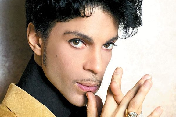 Prince, y su nuevo disco presentado en secreto