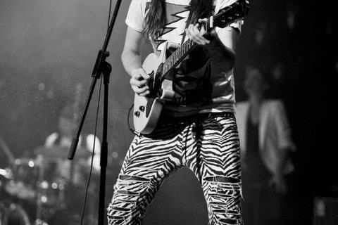 Reserva el 17 abril en tu agenda, HOTEL PARIS presenta su EP en Costello !