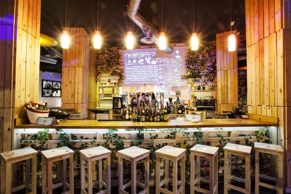 ¿Quieres pasar una velada perfecta? Sorteamos cena + cockatil en Costello