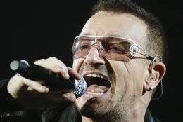 El cantante de U2 Bono recibe el mayor premio cultural de Francia