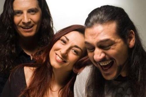 Camela regresa tras tres años con el disco titulado  "Más de lo que piensas"