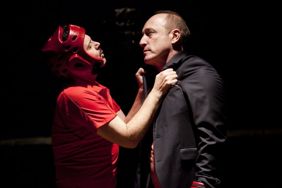 Roberto Álvarez llega al Teatro Marquina con la comedia "Hombres de 40"