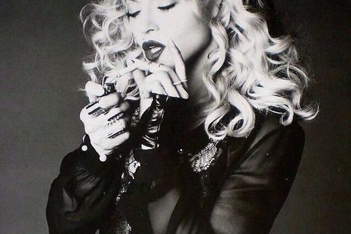 Madonna publica varios temas de su nuevo disco en internet