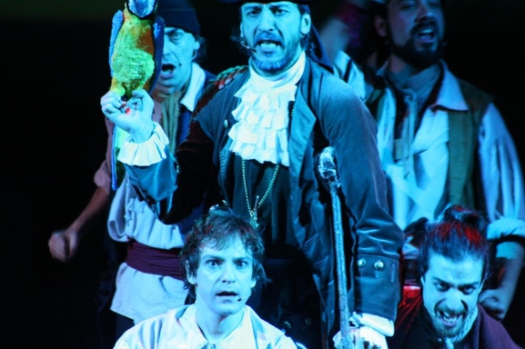 El musical "La Isla del Tesoro" llena Madrid de piratas, mapas del tesoro, un barco abandonado y un sin fin de aventuras !