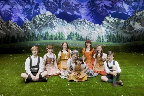 “Sonrisas y Lágrimas” el musical de la temporada en Teatro Coliseum