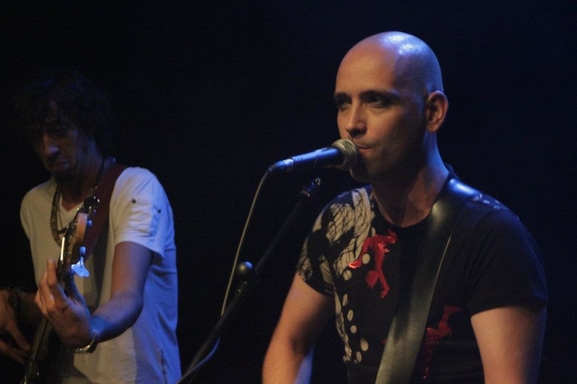 Dosis mensual de René hoy en Costello Club