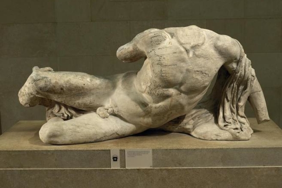 El Museo Británico cede una de sus piezas del Partenón al Hermitage