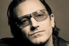 El cantante de U2 Bono recibe el mayor premio cultural de Francia