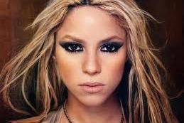 Shakira acepta su relación con Piqué