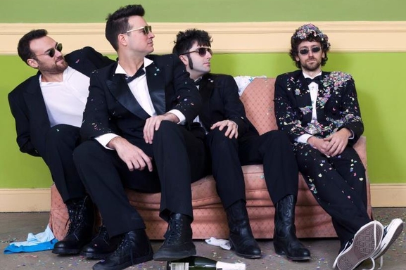 Reserva el 17 abril en tu agenda, HOTEL PARIS presenta su EP en Costello !