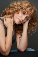 Mónica García-Ferreras, actriz y productora en La Mitocondria Films, dirige un taller de preparación para castings en Madrid.