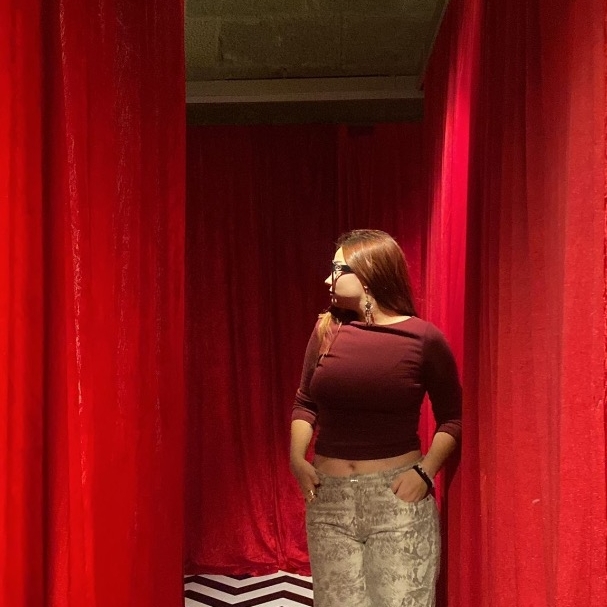 Nuria_30