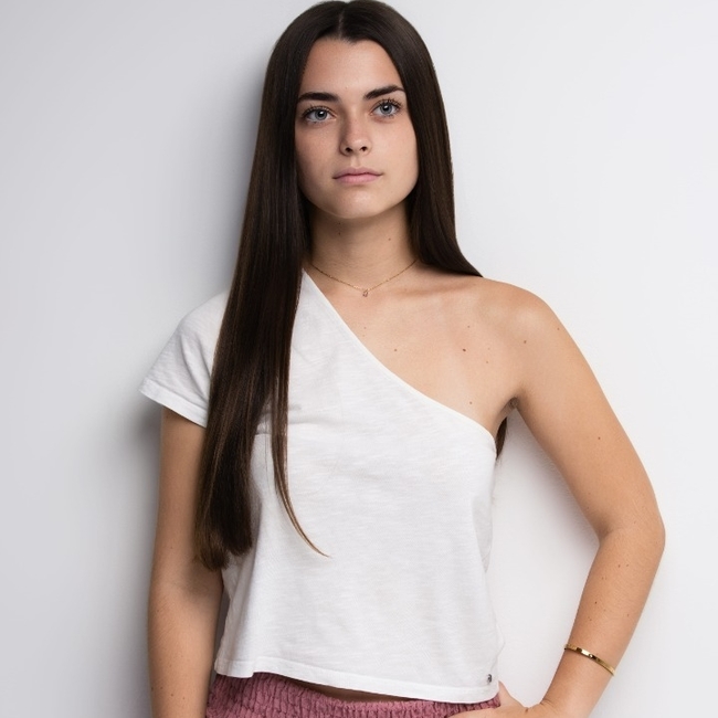 EliaAvellaneda