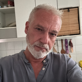 Carlostron
