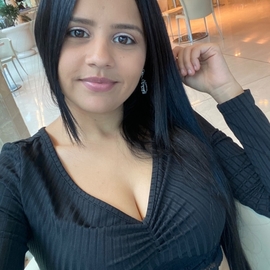 Emely100