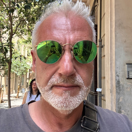 Carlostron