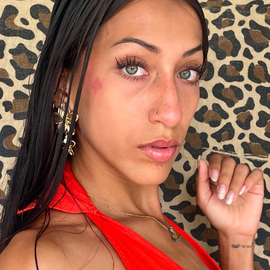LuciaAdeva02