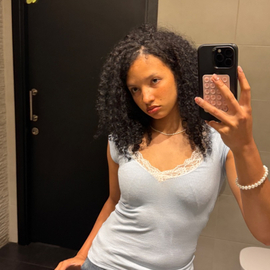Aadaniss