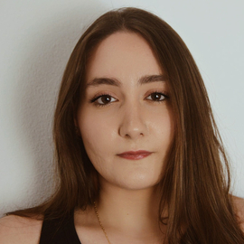 Gemma_2442