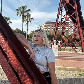 Lydia_02_