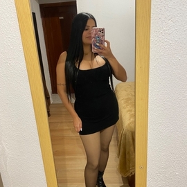 Emely100