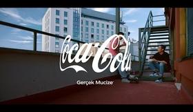 Coca-Cola’nın olduğu her yer bizi bir araya getiren bir sofraya dönüşür.