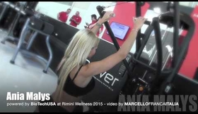 RIMINI WELLNESS 2015 : ANIA MALYS IFBB Bikini Model fitness training at MATRIX stand