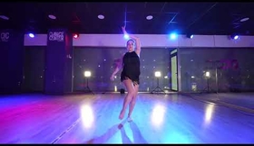 Sara González - Contortion dance