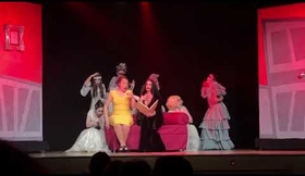 "Secretos"  musical Los Addams