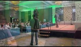 Alejandro Peniche maestro de ceremonias (moderador)