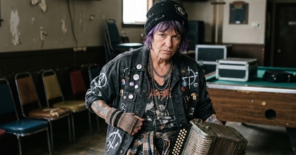 Casting actor o actriz de 40 a 80 años con estética transgresora para videoclip de banda de música
