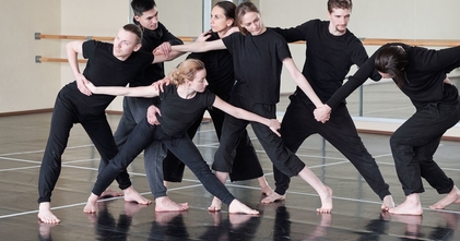 Casting bailarines y bailarinas entre 25 y 45 años para marca de mueble