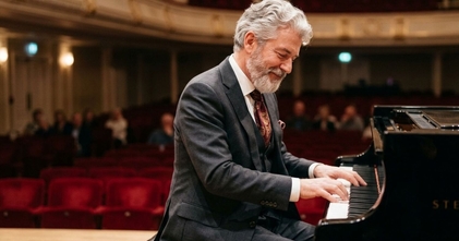 Casting hombres pianistas de 60 a 75 años para proyecto publicitario en España