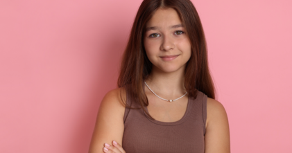 Casting niños y niñas caucásicos de 13 años para figuración en spot publicitario en Barcelona