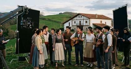 Casting bailarines cantantes y músicos entre 18 y 70 años para película musical de época