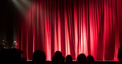 Se buscan obras de teatro sobre violencia machista para distribución en Madrid