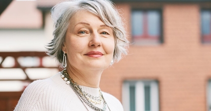 Casting actriz nativa inglesa o irlandesa para grabar la voz en off de un documental