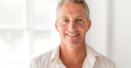 Casting hombre entre 50 y 80 años para una sesión de fotos de publicidad