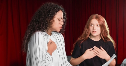 Casting niñas de 5 a 15 años con experiencia en teatro para proyecto con agencia
