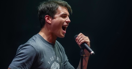 Casting actores cantantes entre 18 y 30 años para proyecto con agencia