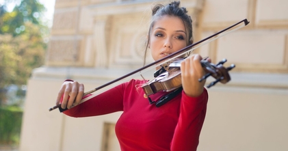 Casting violinista entre 30 y 55 años para rodaje de campaña publicitaria