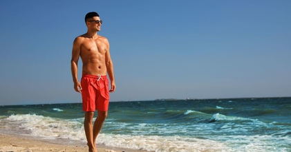 Casting modelo masculino para participar en un proyecto de moda baño en el evento Santa Cruz Suena