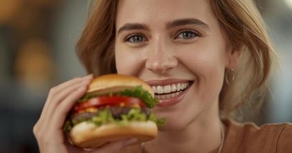 Casting actriz entre 20 y 30 años para campaña publicitaria de hamburguesas