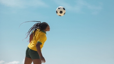 Casting de chicas de 18 a 20 años que jueguen al fútbol para spot de televisión en Madrid