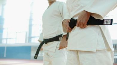Casting entrenadores de taekwondo de 25 a 65 años para proyecto de publicidad en Madrid