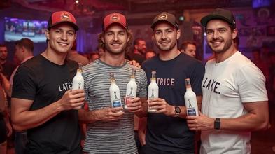 Casting azafatos mayores de edad para acción promocional