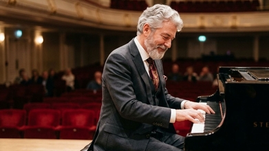 Casting hombres pianistas de 60 a 75 años para proyecto publicitario en España